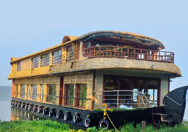 Luxury Houseboats