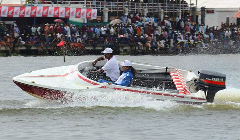 SPEED BOAT